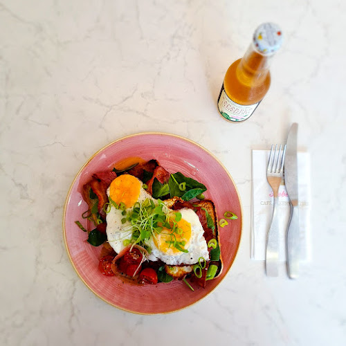 Comentarii opinii despre Rebelle - Café Bakery Bistro