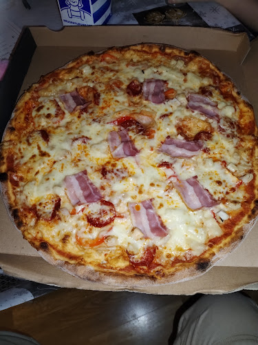 Ravintola Ananas Pizzeria - Kivistö (Best Pizza in Vantaa) - Ravintola-ala