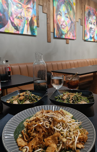 Comments and reviews of THAI LOHJA