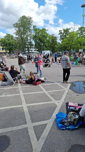 Thaimaalainen Katukeittiö Wirat Dolprasit - Ravintola-ala