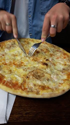 Orhanin Kebab Pizzeria Open Times