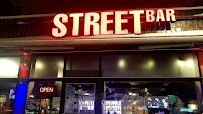 Street Bar