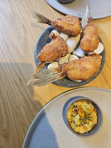 Comments and reviews of Vår