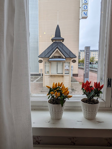 Comentarii opinii despre Kauppaneuvoksen kahvila