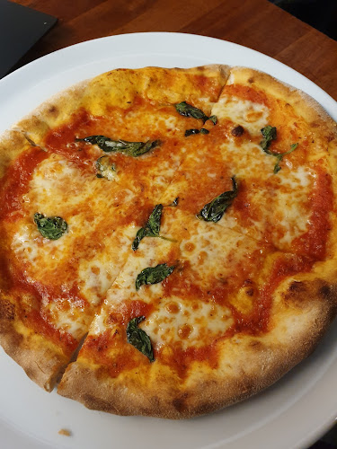 Opinii despre Pizzeria Sopranos în Helsinki - Ravintola-ala