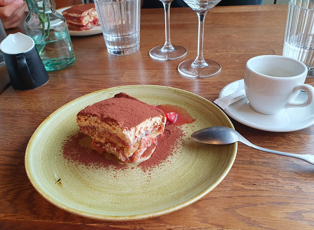 https://raflaamo.fi/fi/ravintola/tampere/la-famiglia-tampere