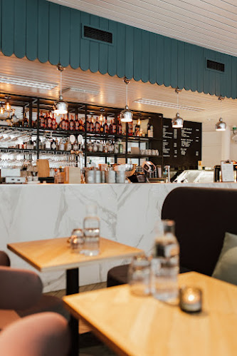 Comentarii opinii despre Cafe & Bar 21