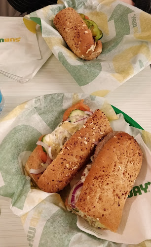 Subway Kaukajärvi - Ravintola-ala
