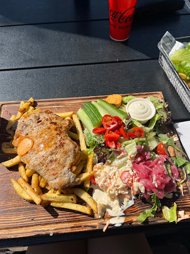 Comentarii opinii despre Suntti Bar & Grill