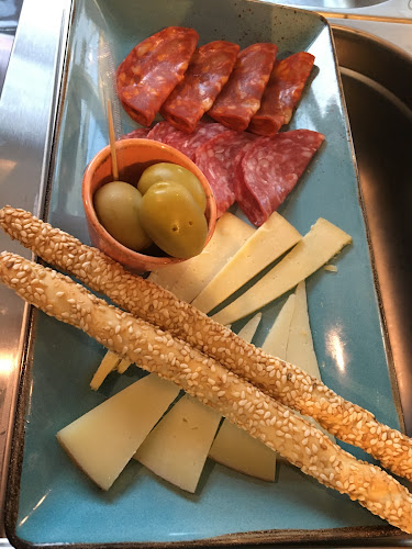 Villinä Café & Bar Open Times