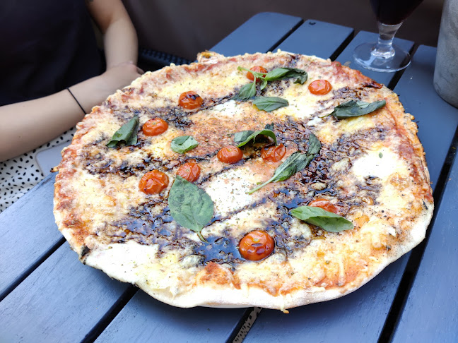 Pizzeria Napoli (SULJETTU, toimii nykyään nimellä Ravintola Napoli) - Turku