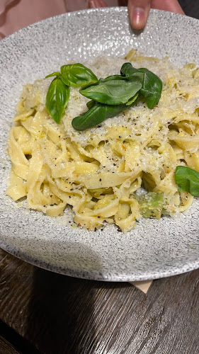 Restaurant Green Hippo - Töölö - Ravintola-ala