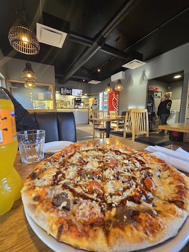 Opinii despre Ylästön Pizza & Kebab & Grilli în Vantaa - Ravintola-ala