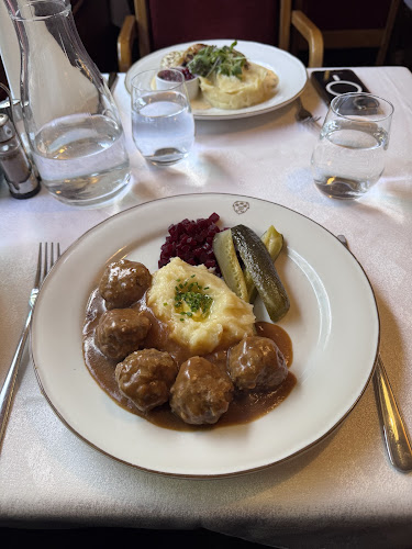 Ravintola Kolme Kruunua - Ravintola-ala