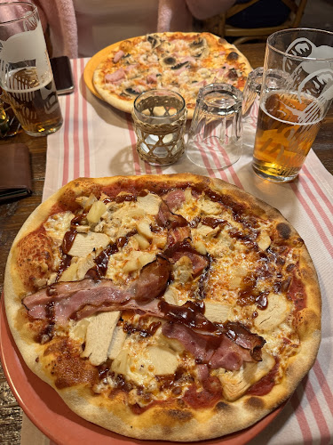 Classic Pizza Restaurant - Ruka