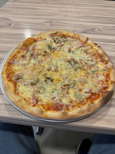 Urban pizza Open Times