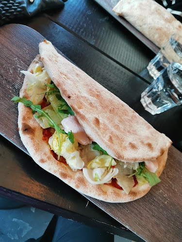 Comentarii opinii despre Hevi's Pizza & Bar