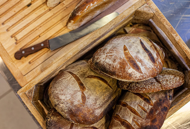 Knitter Lounas & Catering Open Times