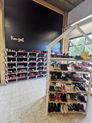 Opinii despre Lasten Kirppis Kirahvi în Hämeenlinna - Ravintola-ala