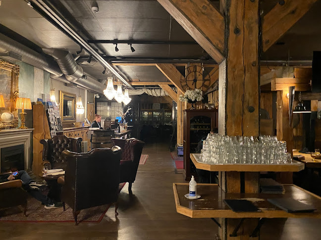 Mustaparran Päämaja - Ravintola-ala