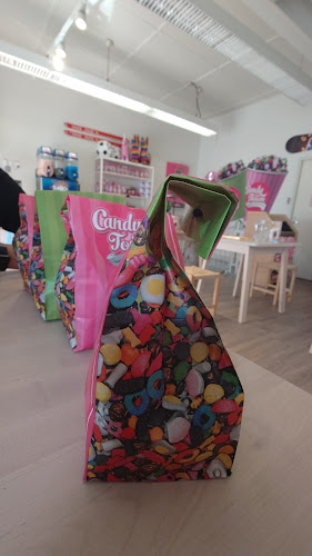 Opinii despre CandyTown Kuusamo în Kuusamo - Ravintola-ala