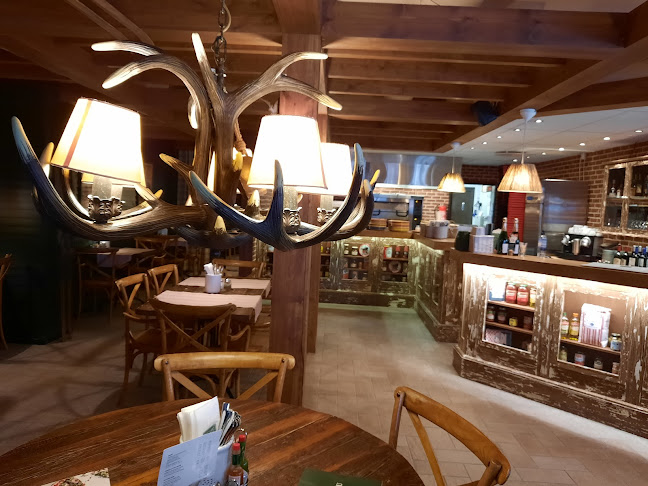 Classic Pizza Restaurant - Ruka