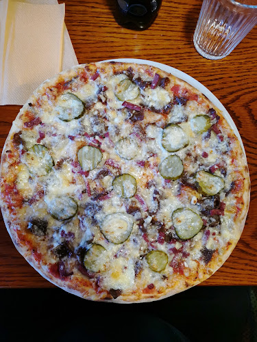 Adalia Kebab Pizzeria - Ravintola-ala