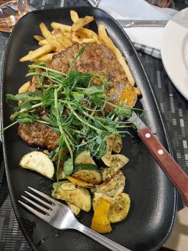 Opinii despre Aino kahvila & ravintola în Imatra - Ravintola-ala