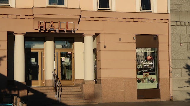 Lahden kauppahalli - Kaupat