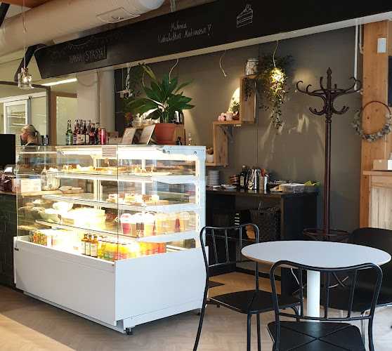 Comentarii opinii despre Kahvila Makea