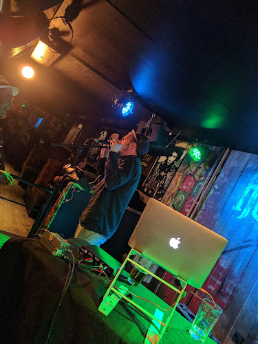 Comentarii opinii despre Henry's Pub