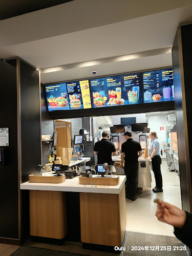 Kirkkokatu 12, 90100 Oulu