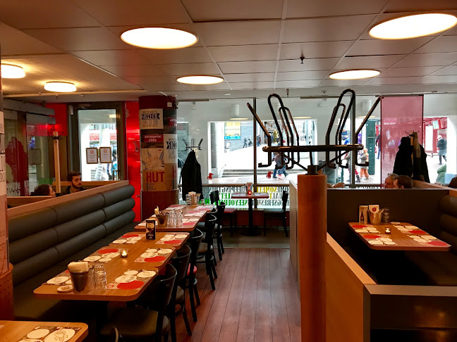 Pizza Hut Forum - Ravintola-ala