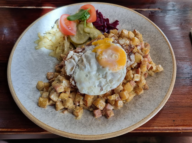 Panimoravintola Plevna Phone number