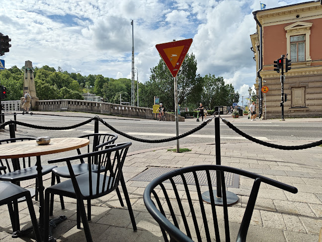 Comments and reviews of Blanko