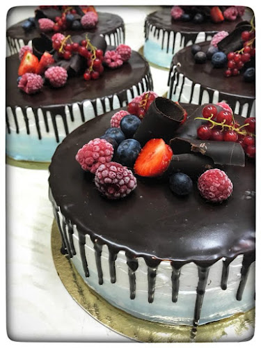 Opinii despre Savonlinnan Herkku Pekka Pullapuoti Oy în Savonlinna - Ravintola-ala