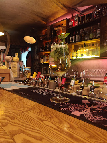 Huutokonttori Kanttiini - Ravintola-ala