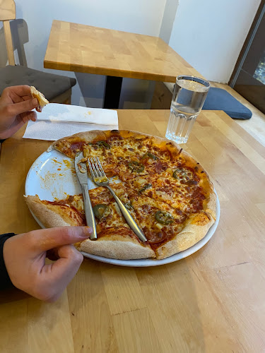 Opinii despre Pizzeria Marco Polo în Helsinki - Ravintola-ala