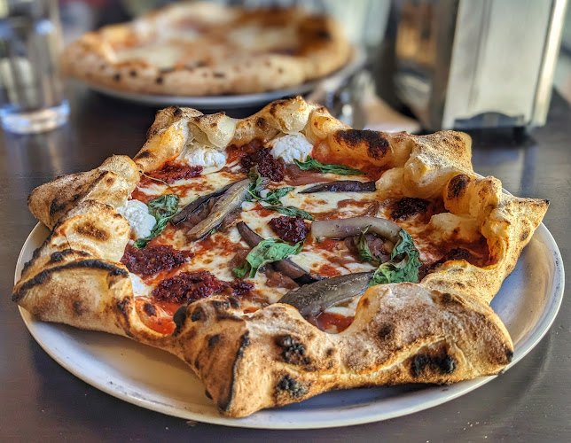 IZZA Hietsun halli - Helsinki