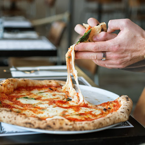 Pizzeria Via Tribunali Kallio - Ravintola-ala