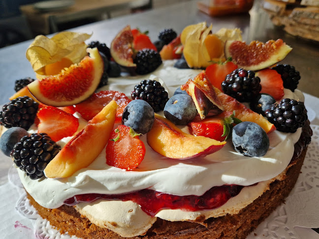 Keski-Palokan Punainen Pirtti Ky - Ravintola-ala