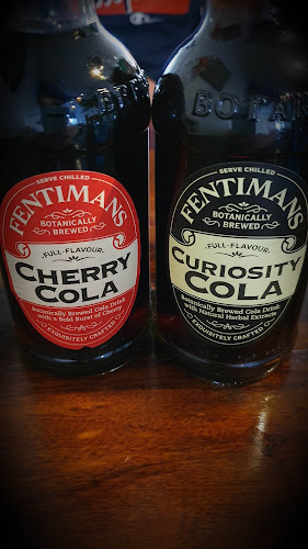 Zeytuun Tuomiokirkonkatu