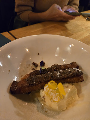 Comentarii opinii despre Ravintola Kulma Keittiö & Baari