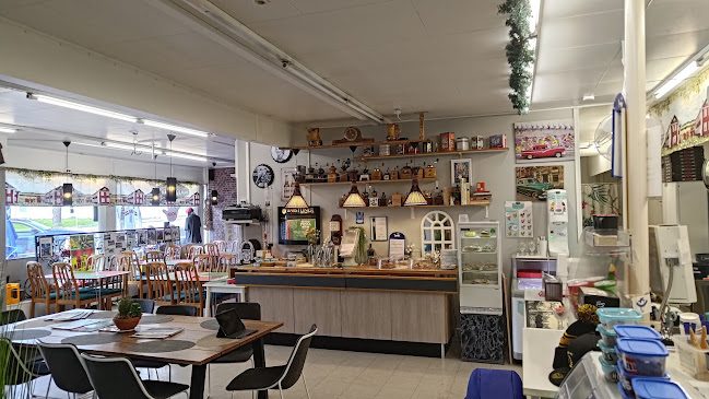 Comentarii opinii despre Kahvila Retro