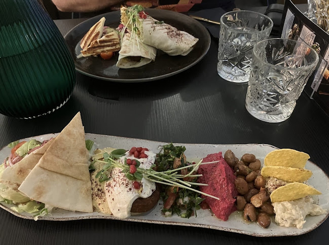 Opinii despre Zeytuun Tuomiokirkonkatu în Tampere - Ravintola-ala