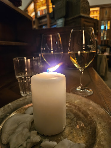 Opinii despre Viinibaari Apotek / Wine Bar Apotek în Helsinki - Ravintola-ala