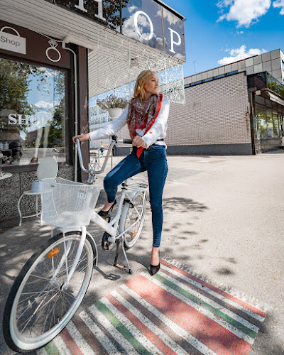 Comments and reviews of Cafe Alex