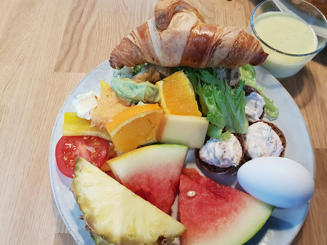 Comentarii opinii despre Hemma hair salon and lifestyle cafe