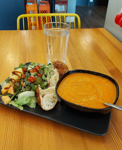 Fiilis Café & Bistro - Ravintola-ala