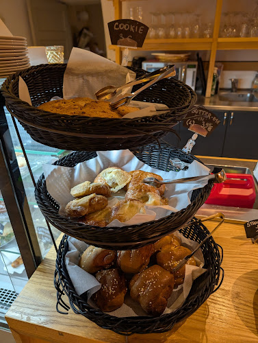 Comentarii opinii despre Viaporin Deli & Café